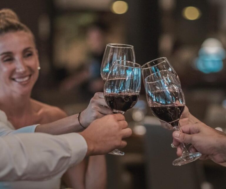 Estos son los locales adheridos a Kippis, la app que invita a descubrir el mundo del vino