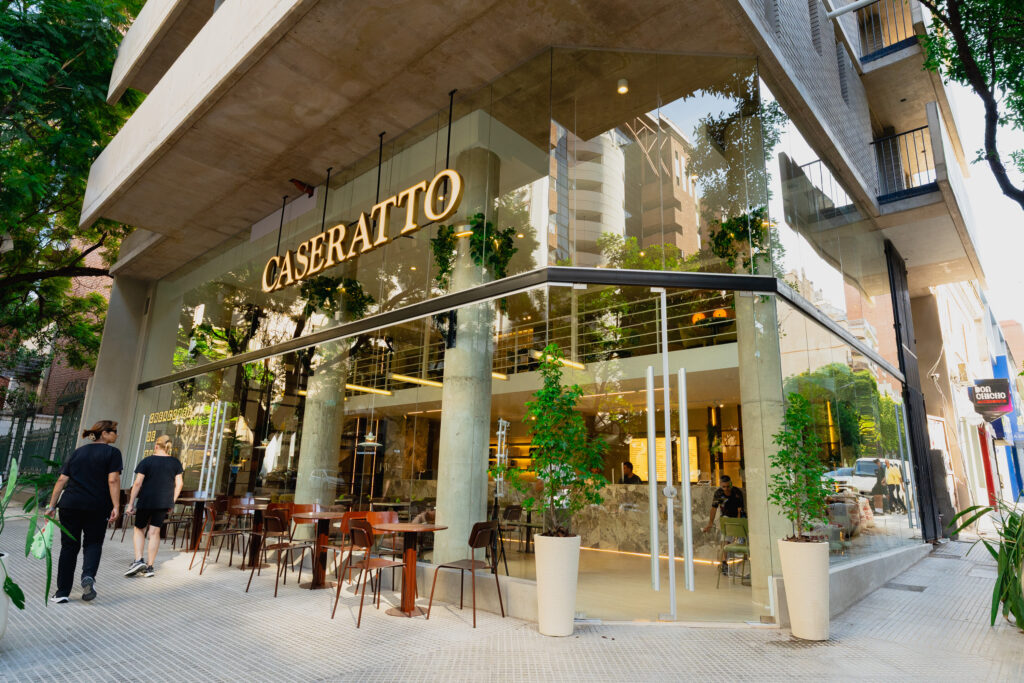 Nuevo local de Caseratto.